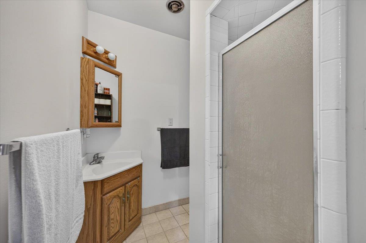5435 E Liberty Ave, Fresno, CA 93727
