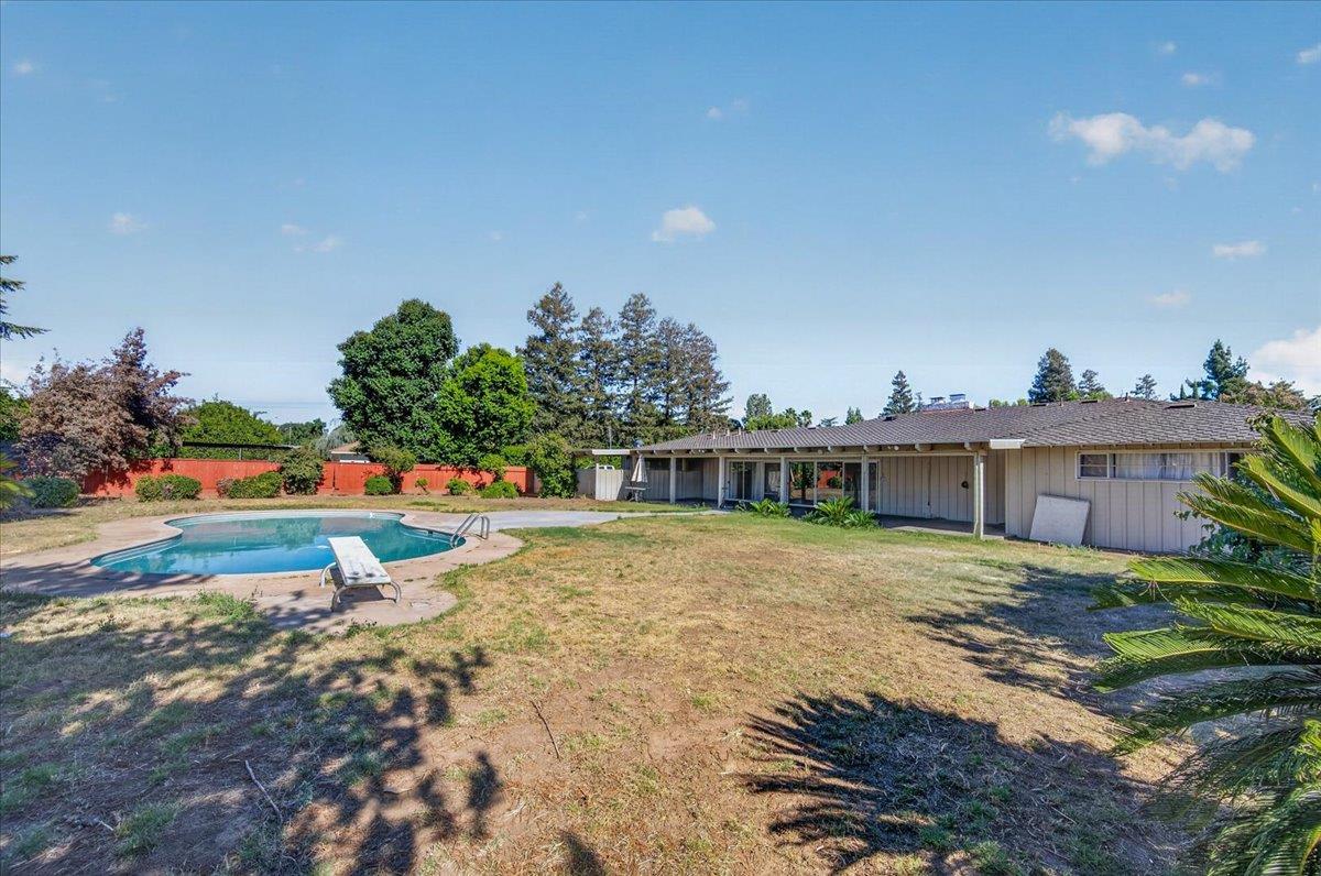 5435 E Liberty Ave, Fresno, CA 93727