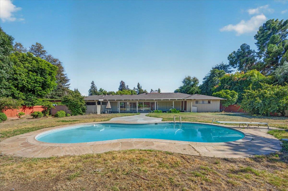 5435 E Liberty Ave, Fresno, CA 93727