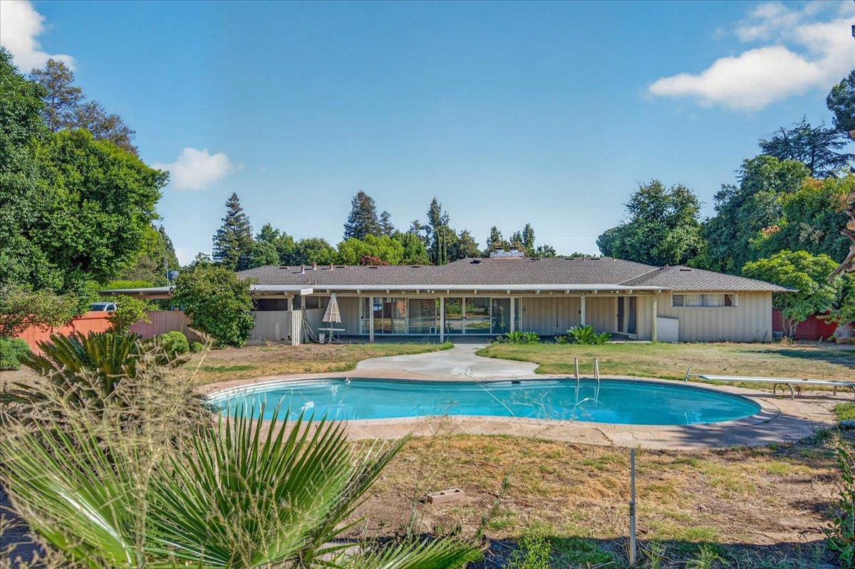 5435 E Liberty Ave, Fresno, CA 93727