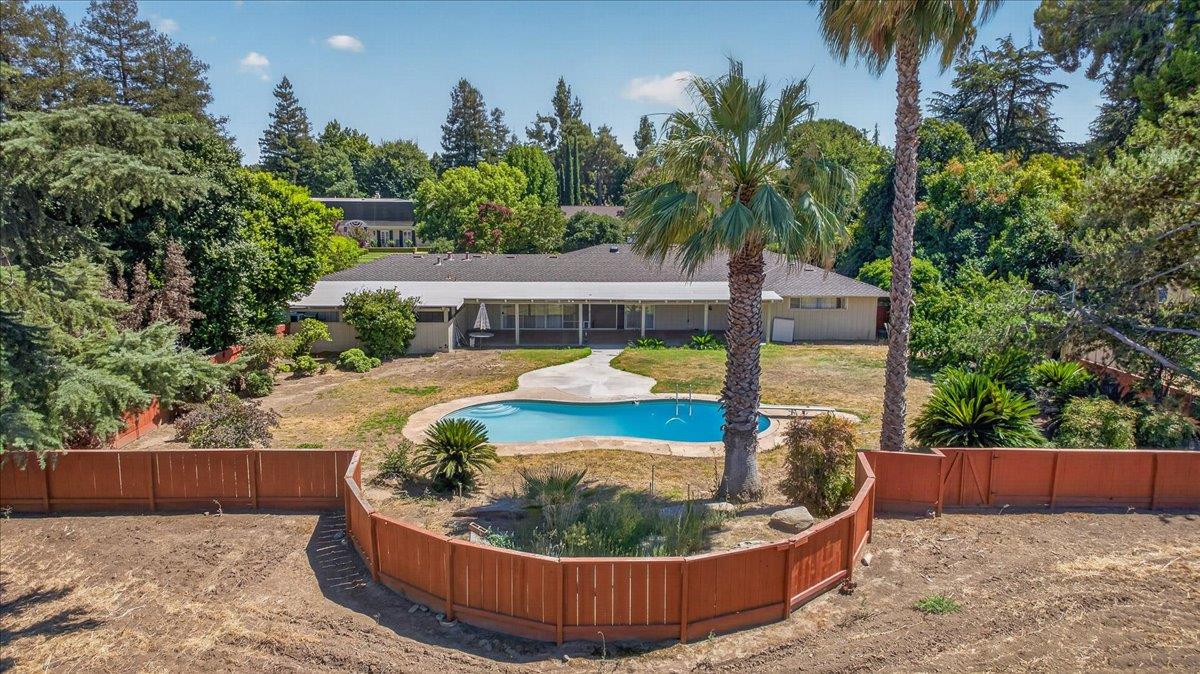 5435 E Liberty Ave, Fresno, CA 93727