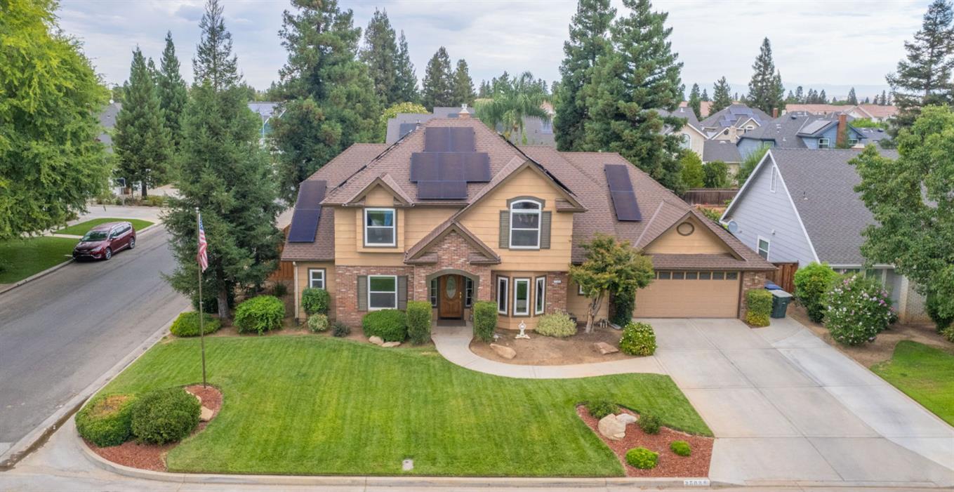 2302 E Chennault Ave, Fresno, CA 93720