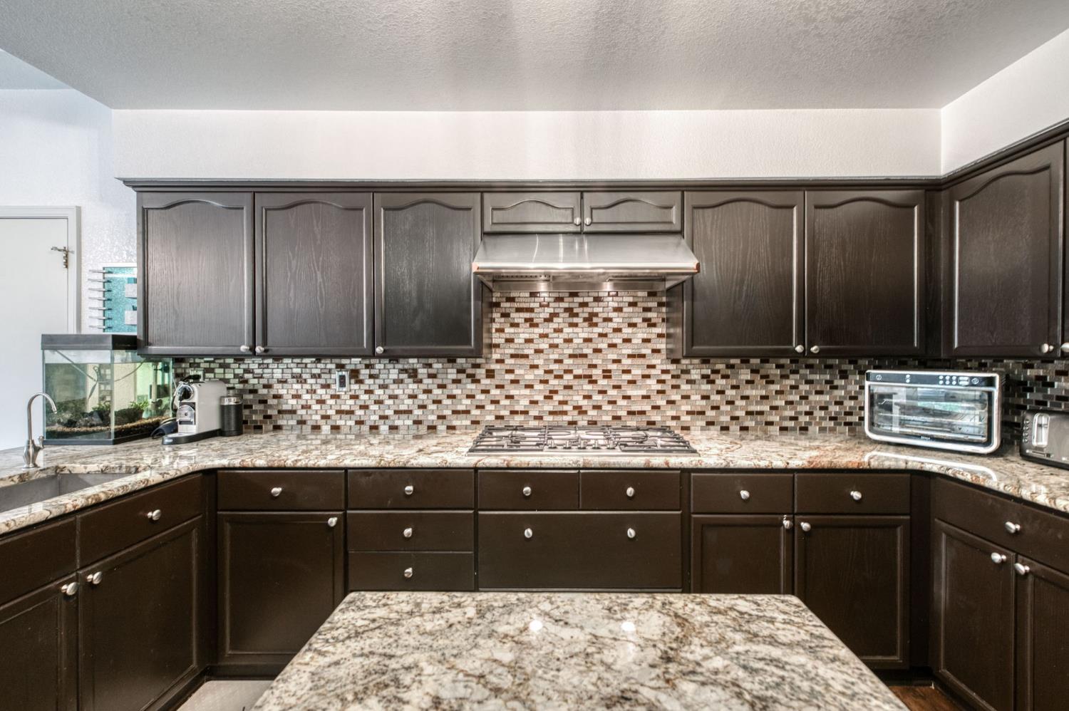 2302 E Chennault Ave, Fresno, CA 93720
