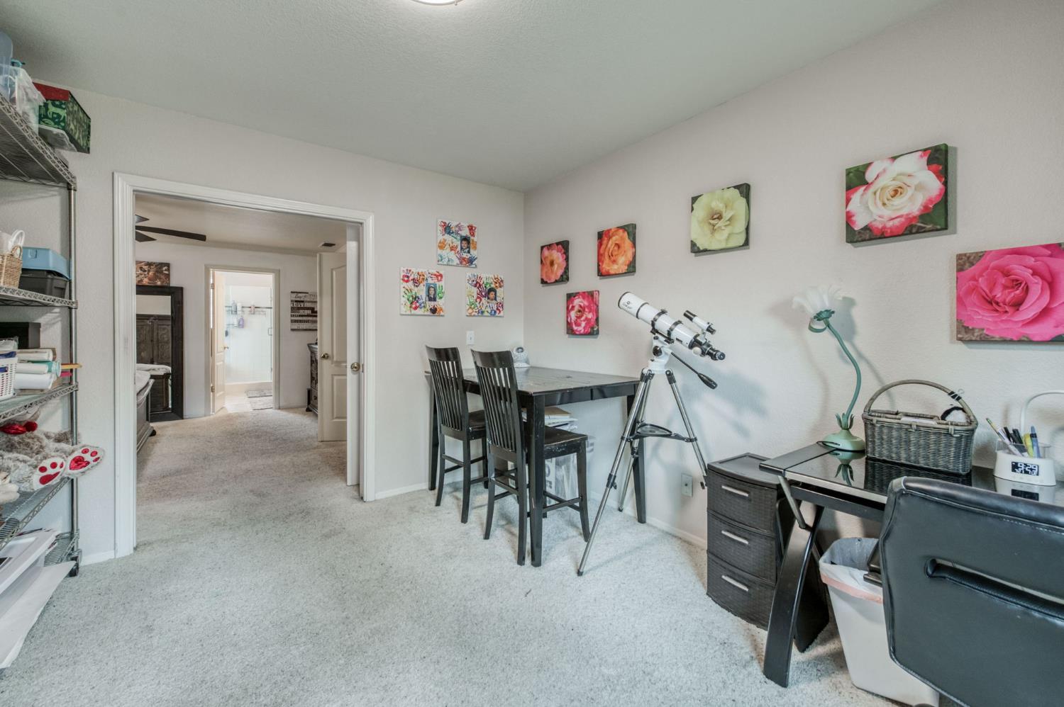 2302 E Chennault Ave, Fresno, CA 93720
