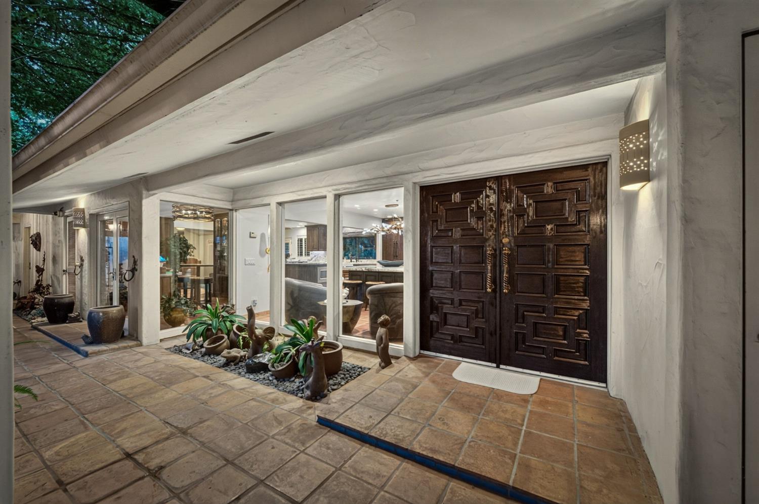 5560 N Forkner Ave, Fresno, CA 93711