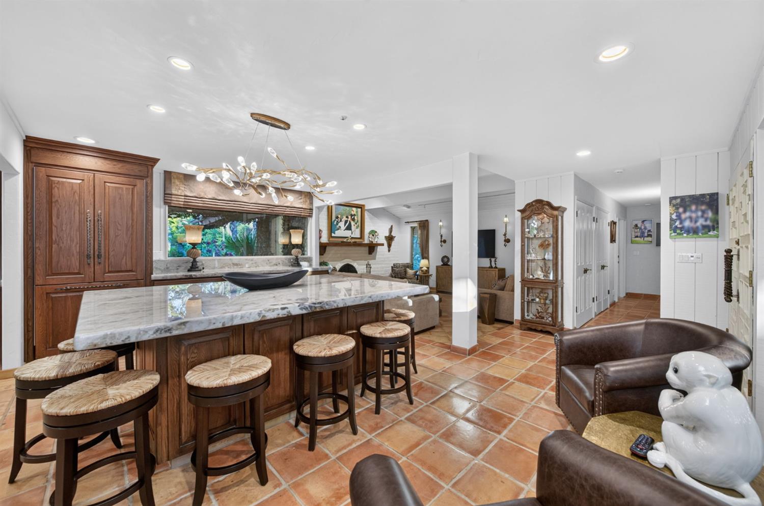 5560 N Forkner Ave, Fresno, CA 93711