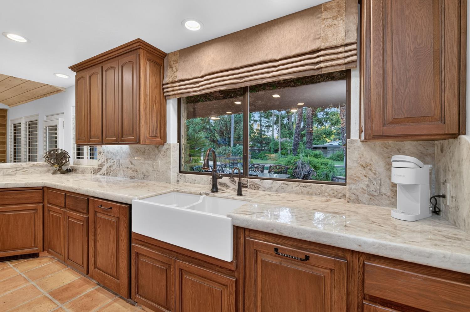 5560 N Forkner Ave, Fresno, CA 93711