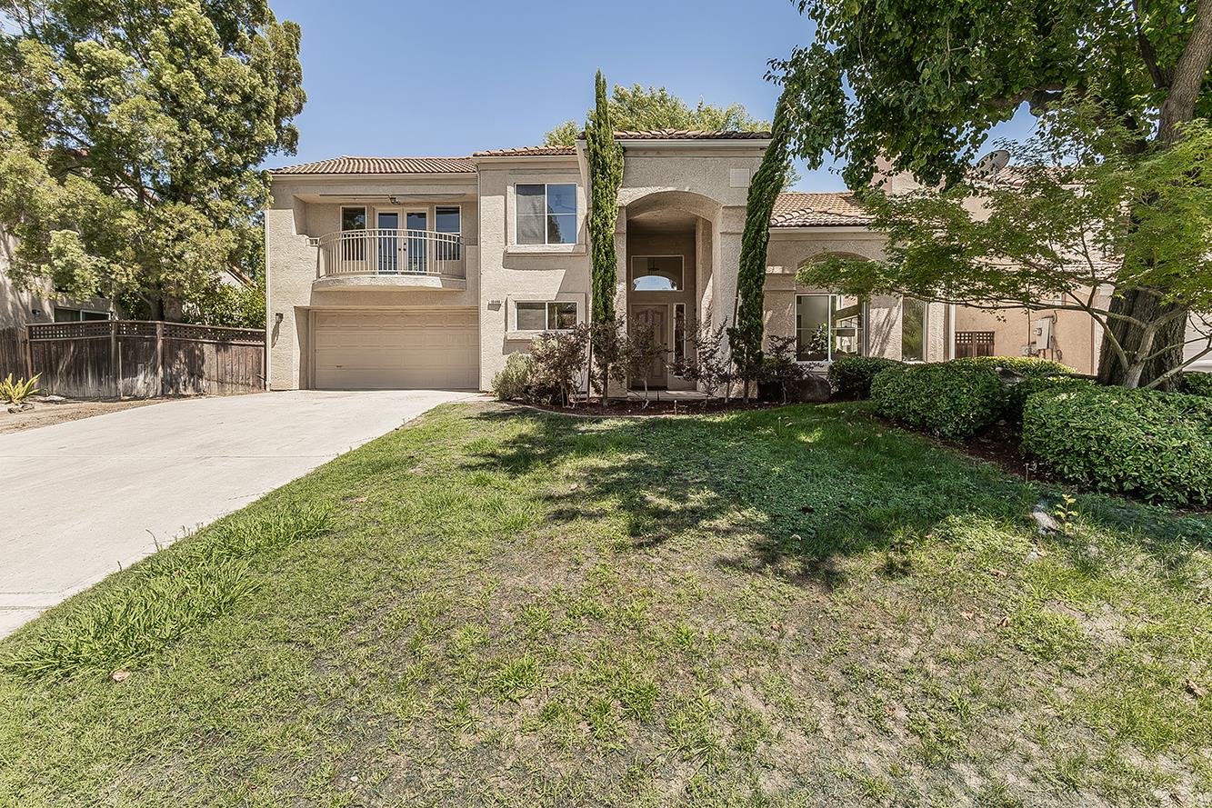 10486 N Doheny Dr, Fresno, CA 93730