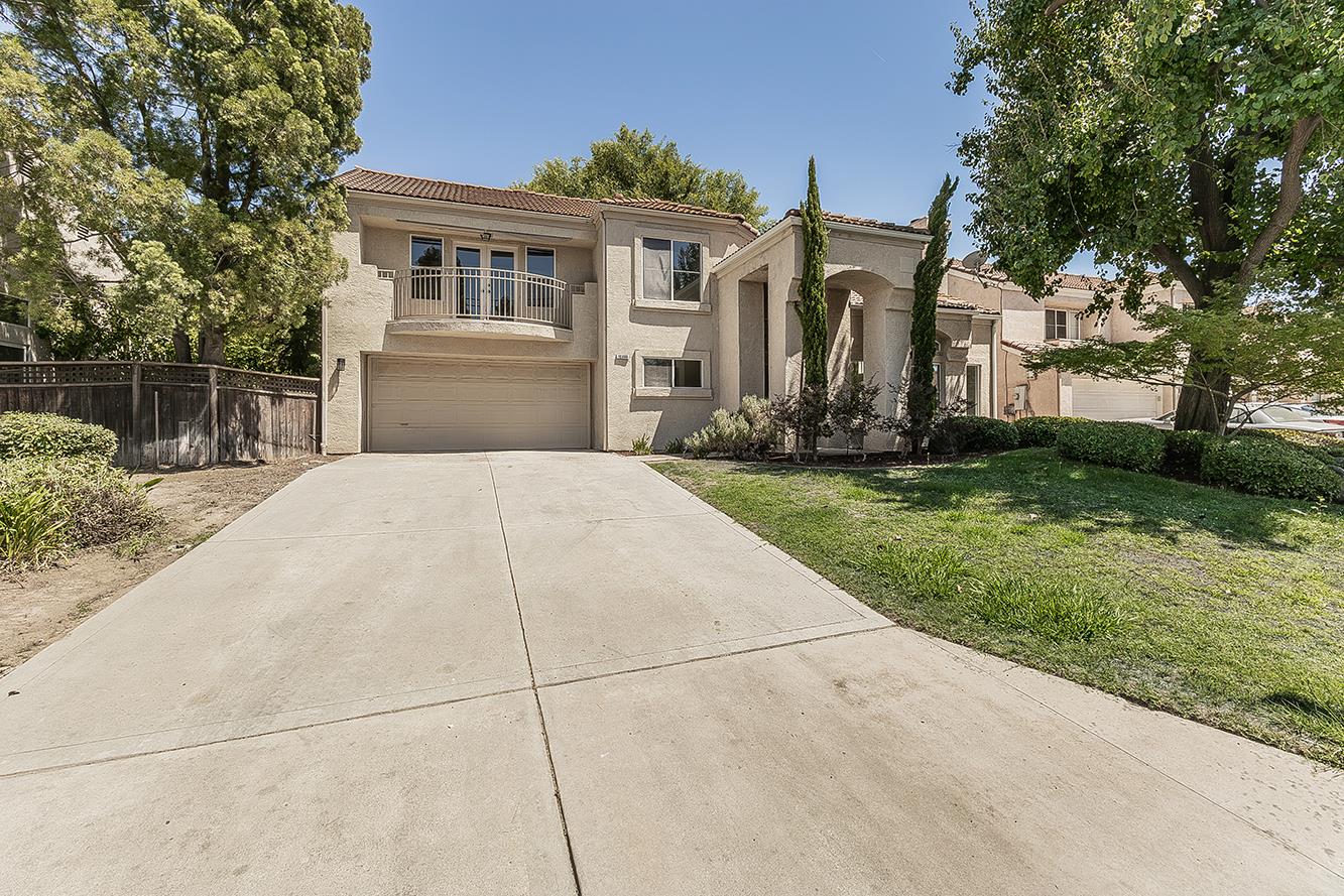 10486 N Doheny Dr, Fresno, CA 93730