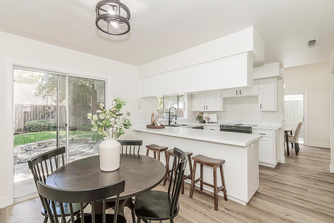 10486 N Doheny Dr, Fresno, CA 93730