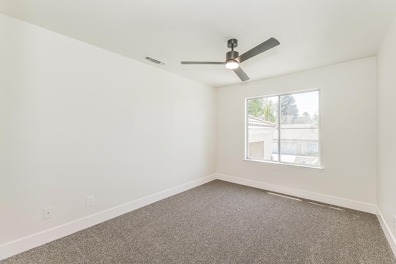 10486 N Doheny Dr, Fresno, CA 93730