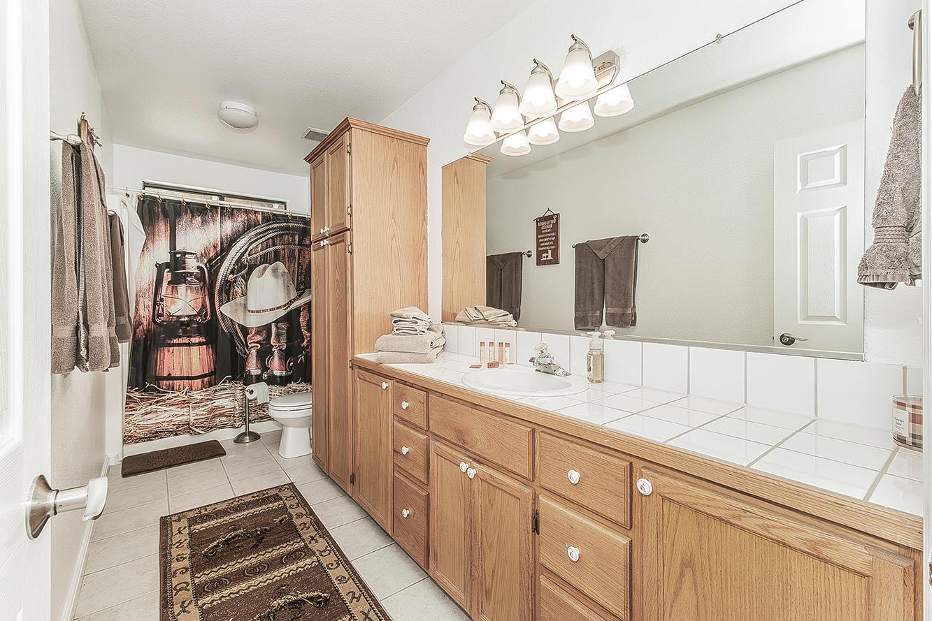 34133 Natoma Rd, Auberry, CA 93602