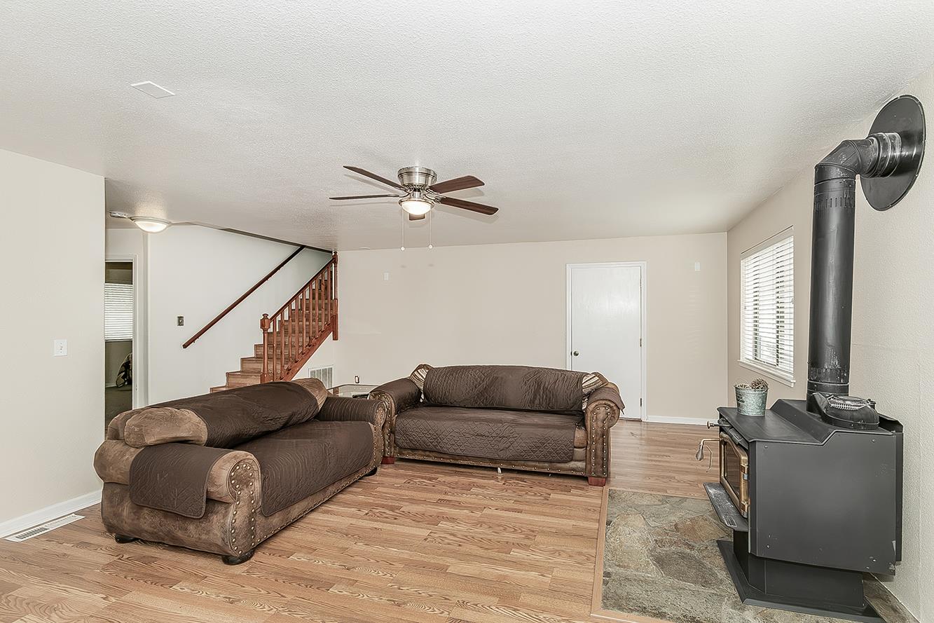 34133 Natoma Rd, Auberry, CA 93602