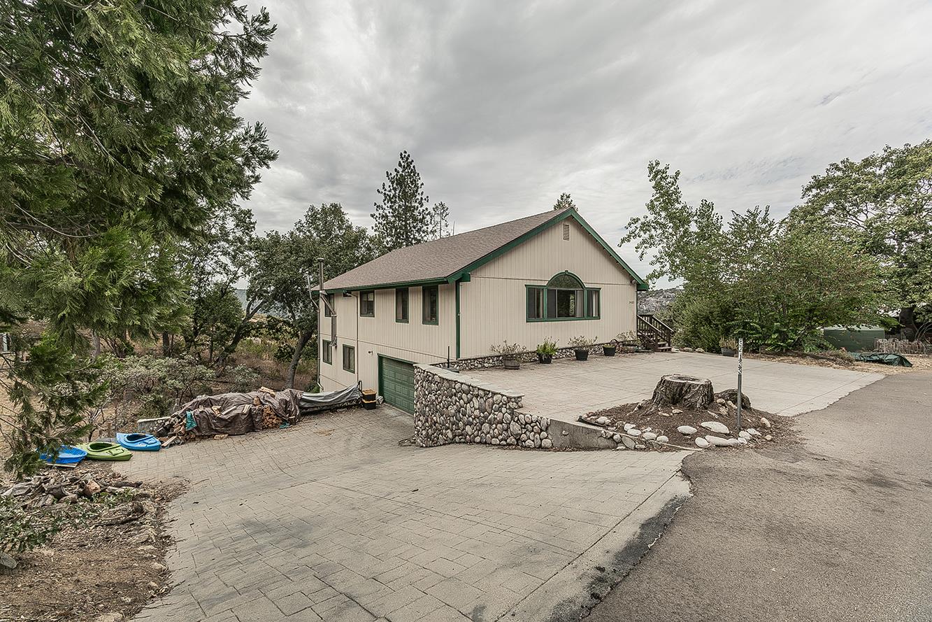 34133 Natoma Rd, Auberry, CA 93602