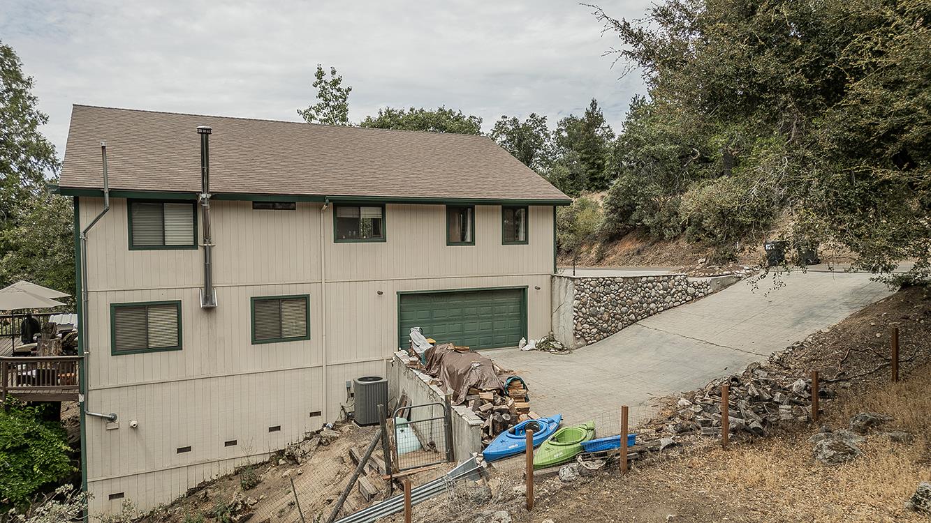 34133 Natoma Rd, Auberry, CA 93602