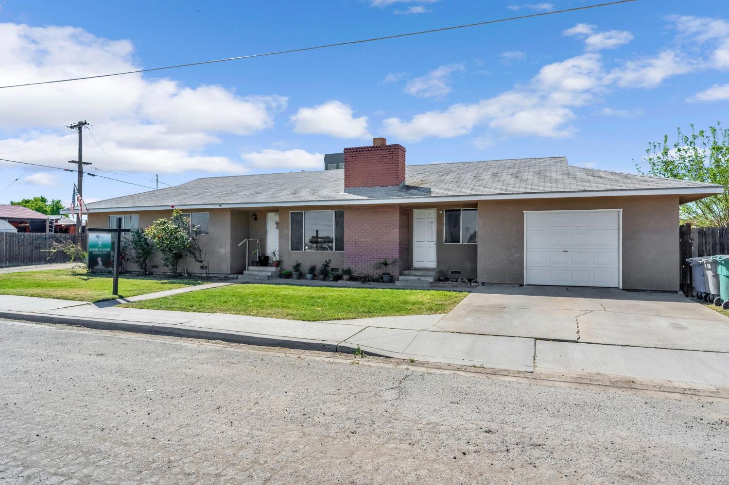 22080 W Nevada Ave, San Joaquin, CA 93660