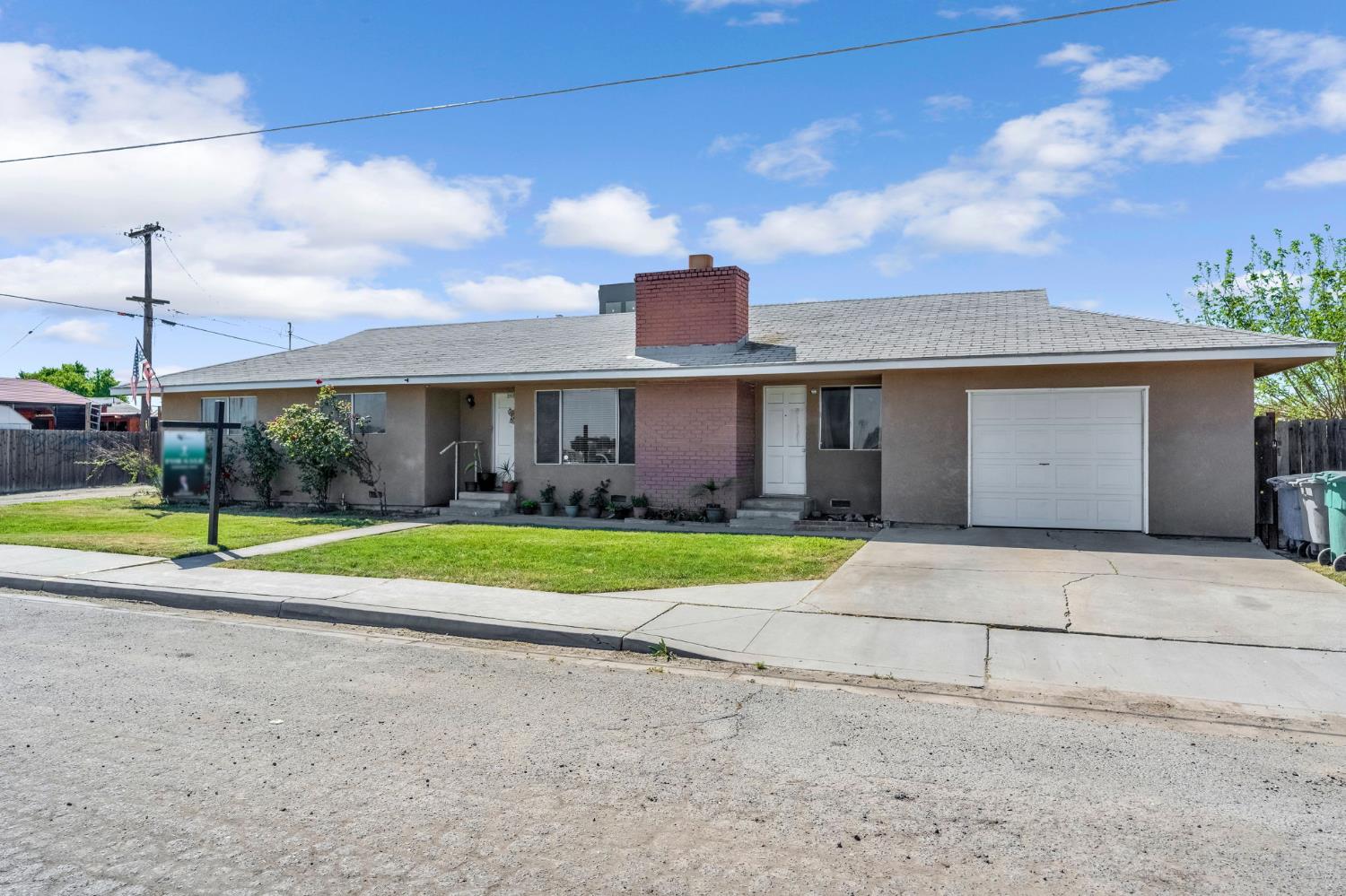 22080 W Nevada Ave, San Joaquin, CA 93660