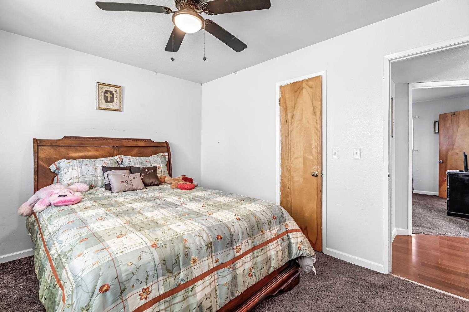 22080 W Nevada Ave, San Joaquin, CA 93660
