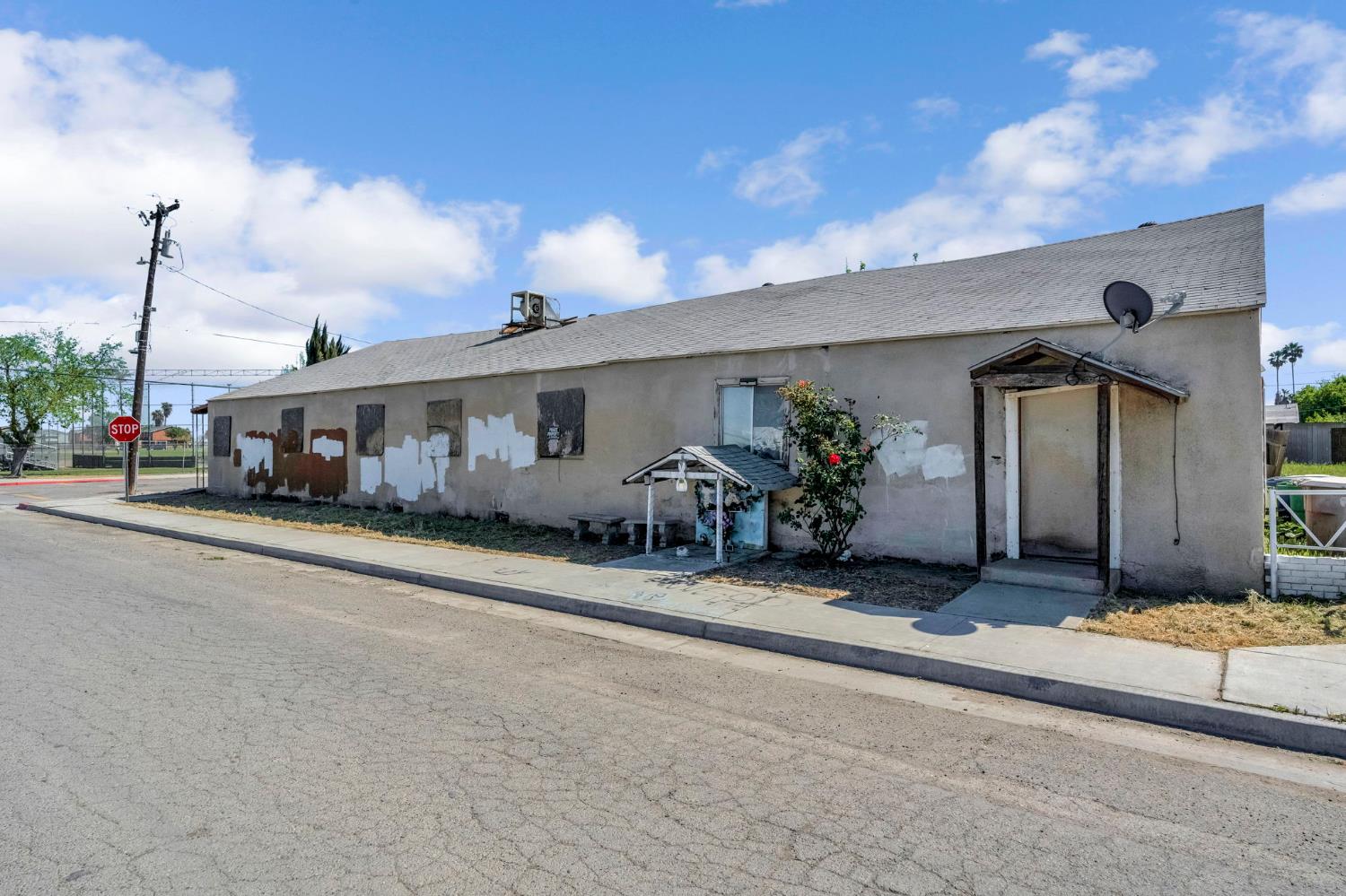 22080 W Nevada Ave, San Joaquin, CA 93660