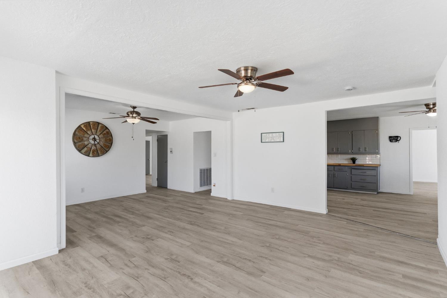 4683 W Hedges Ave, Fresno, CA 93722