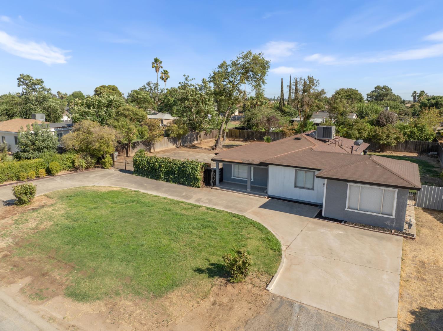 4683 W Hedges Ave, Fresno, CA 93722