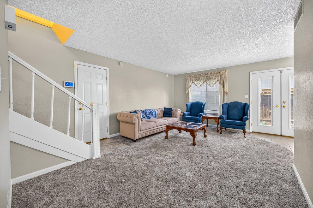 4853 N Winery Cir #115, Fresno, CA 93726