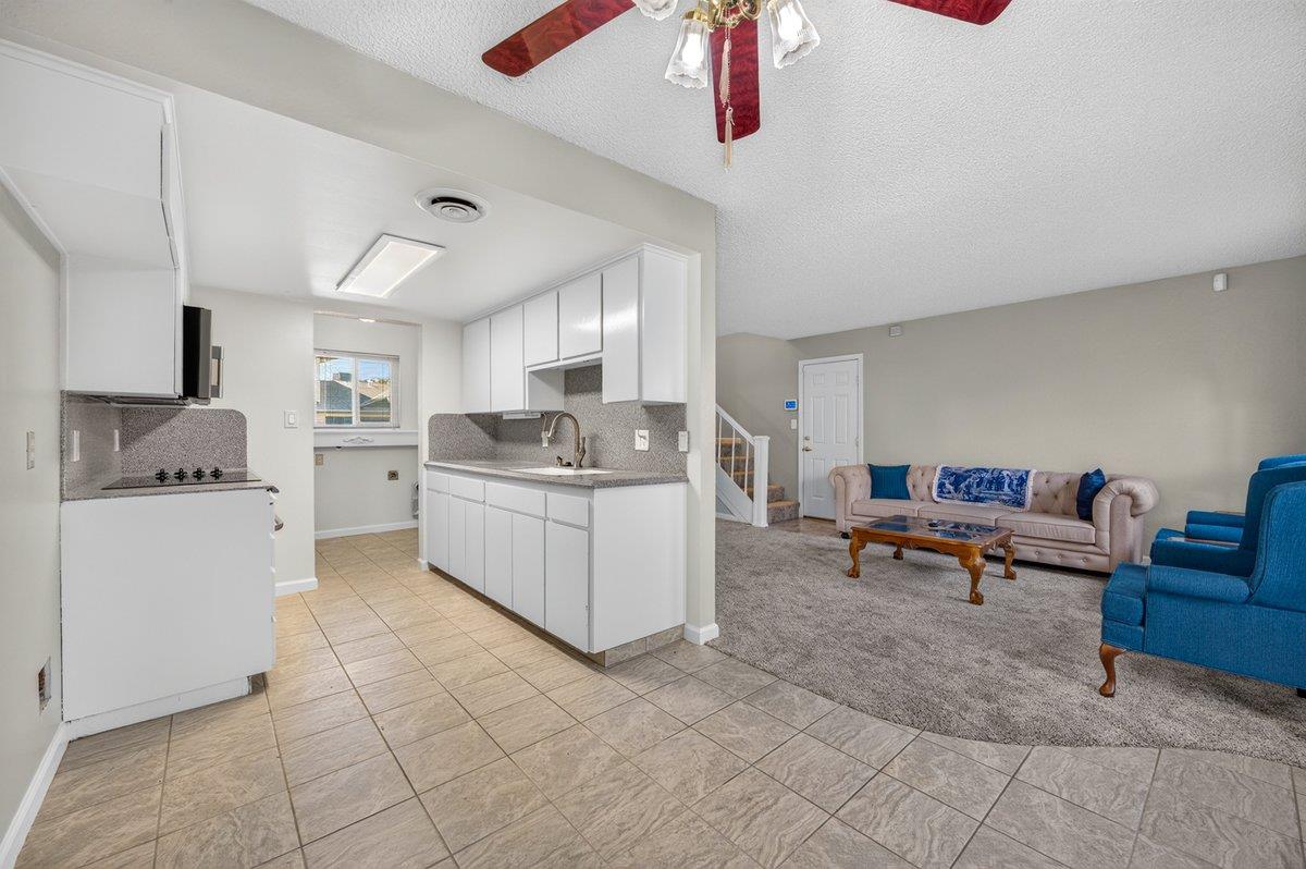 4853 N Winery Cir #115, Fresno, CA 93726