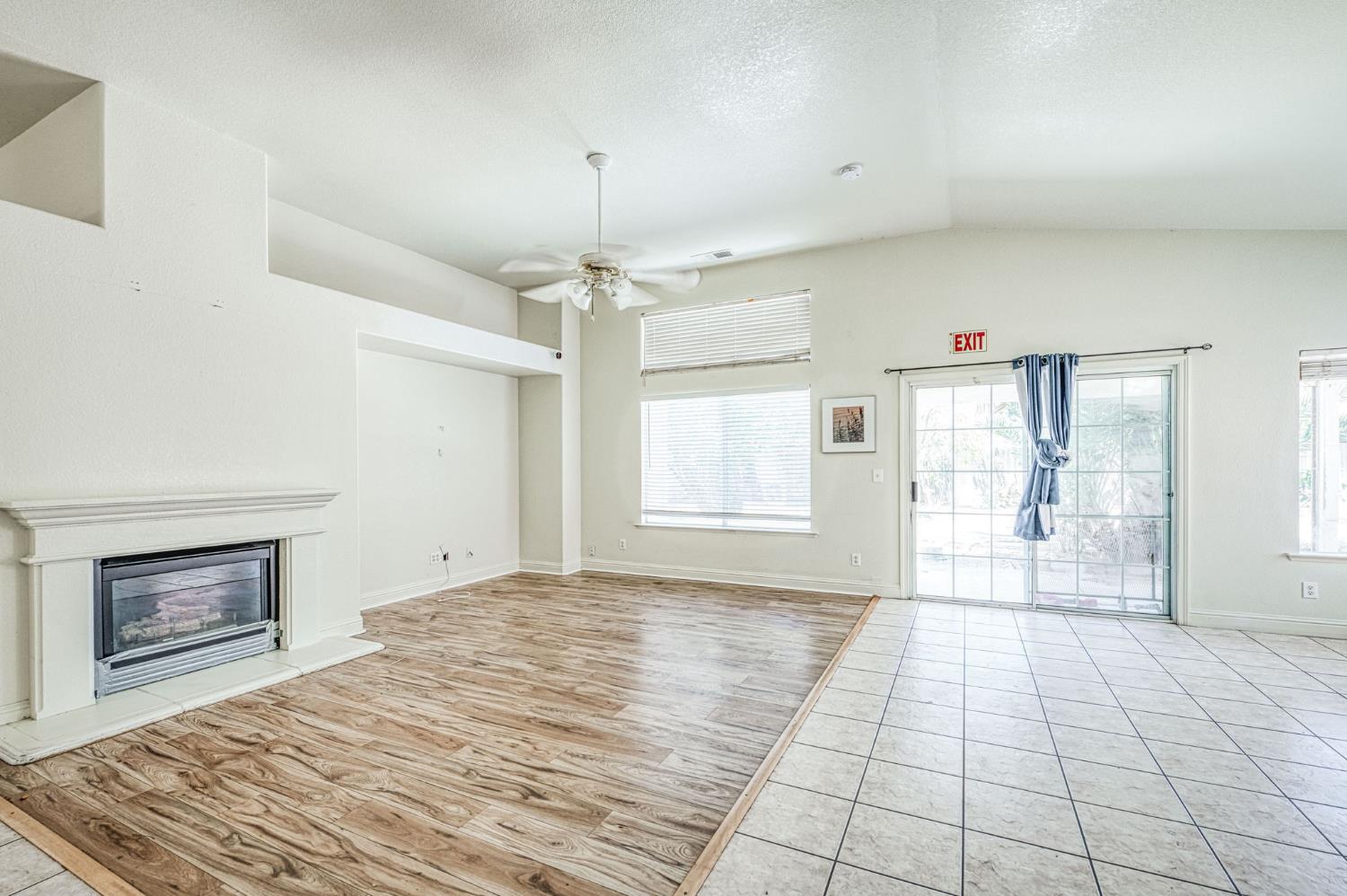 2274 S Eddy Ave, Fresno, CA 93727