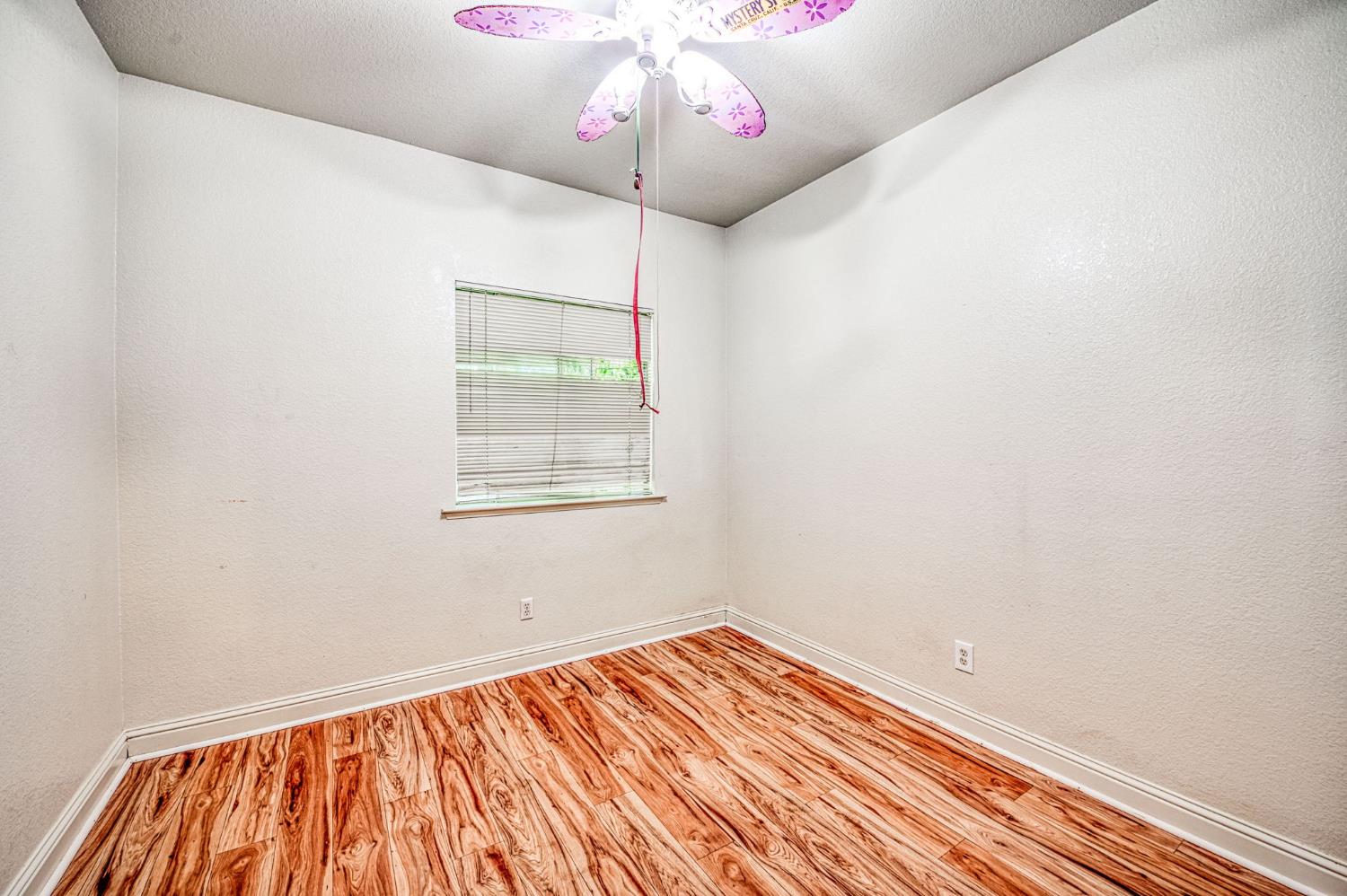 2274 S Eddy Ave, Fresno, CA 93727