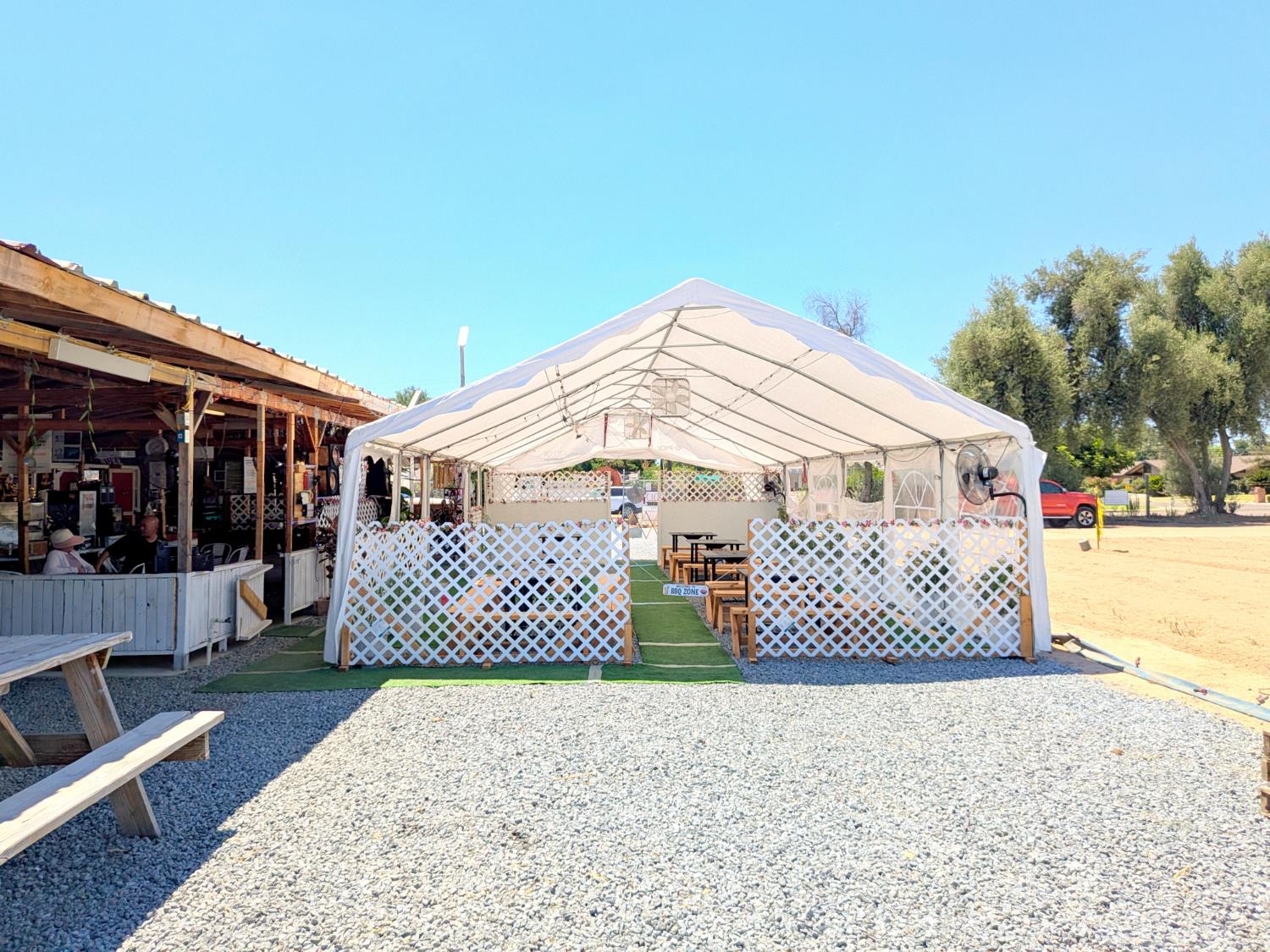 284 S Temperance Ave, Fresno, CA 93727