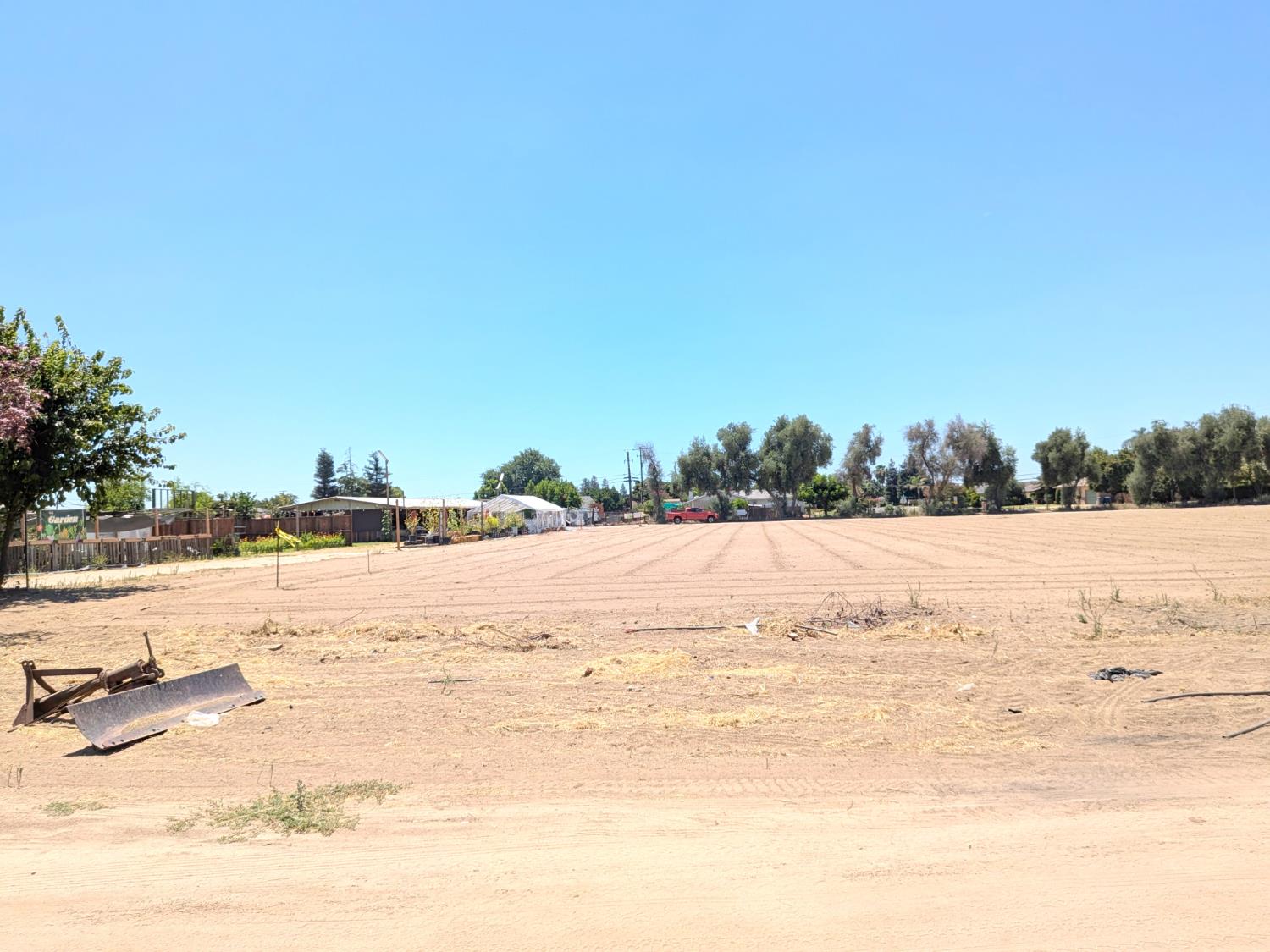 284 S Temperance Ave, Fresno, CA 93727