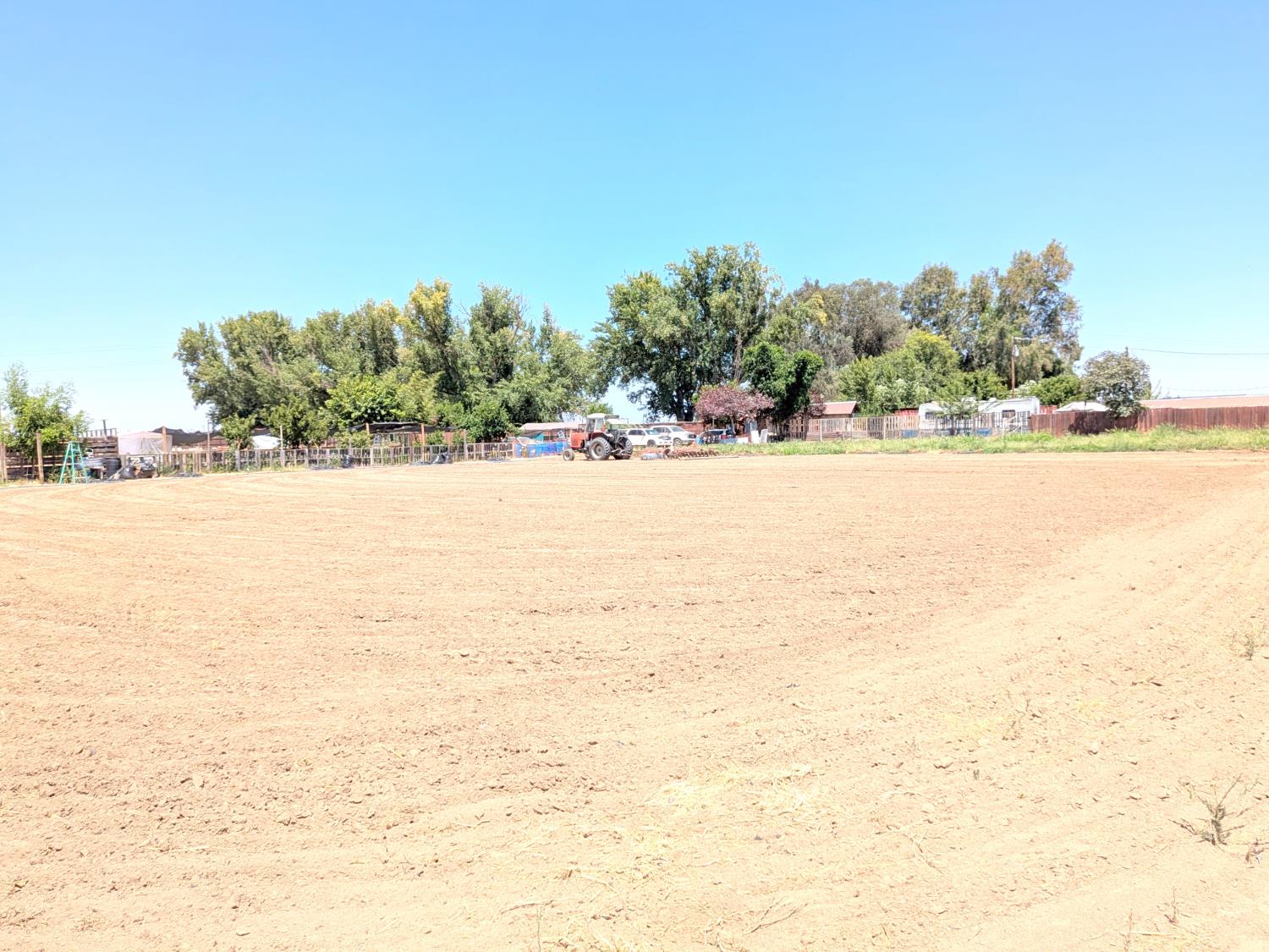 284 S Temperance Ave, Fresno, CA 93727