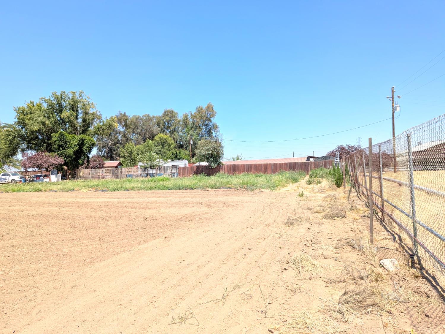 284 S Temperance Ave, Fresno, CA 93727