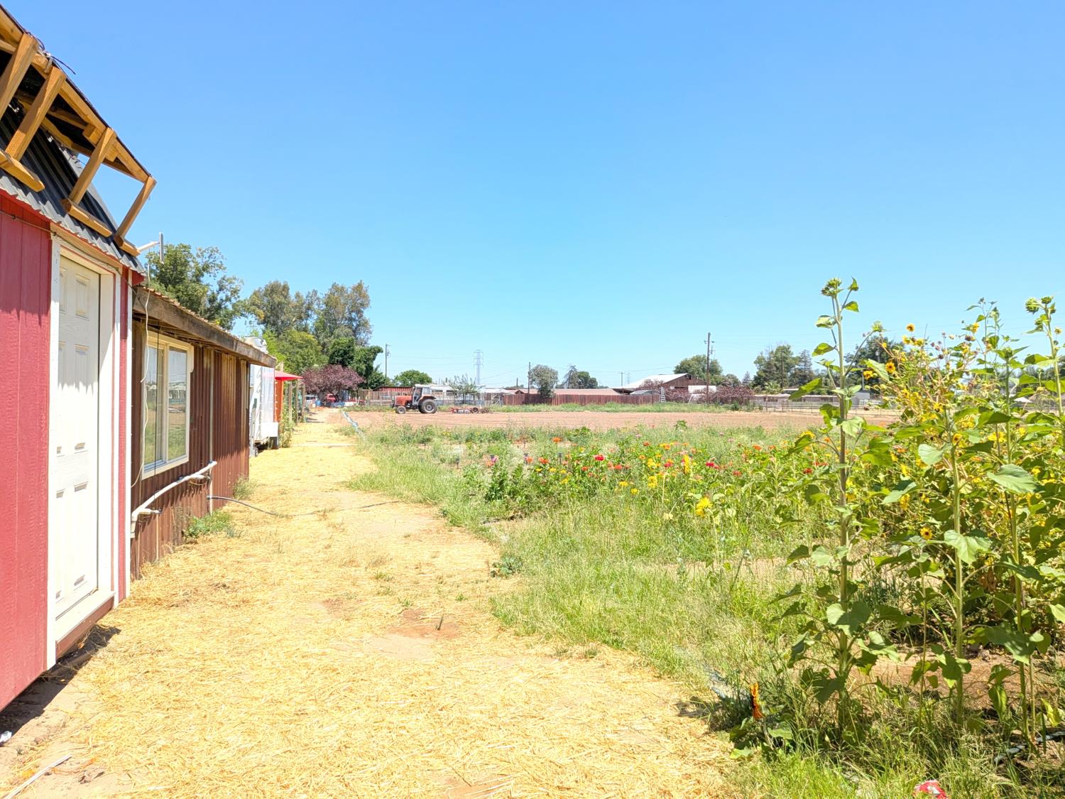 284 S Temperance Ave, Fresno, CA 93727