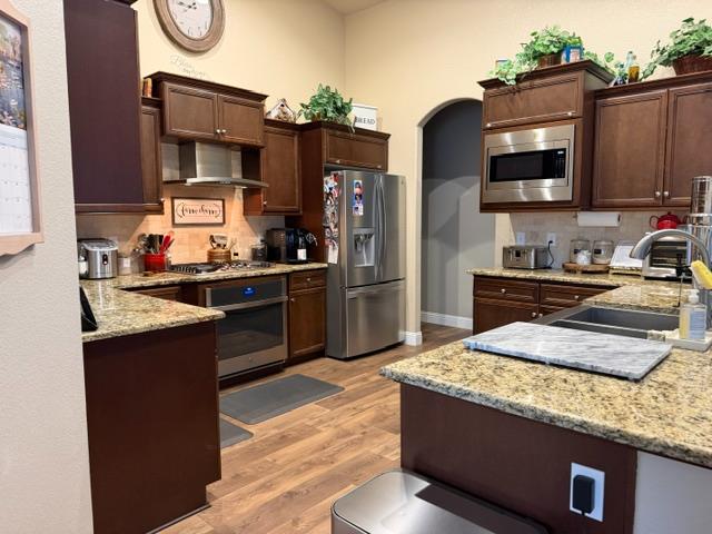 10935 E Swift Ave, Clovis, CA 93619