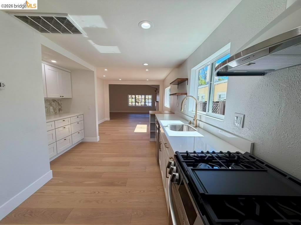 1327 NE Ward St, Berkeley, CA 94702