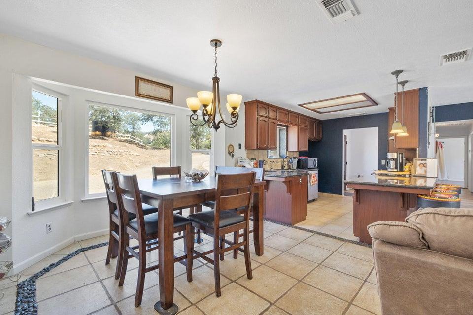 35548 Hummingbird Ln, Yokuts Valley, CA 93675