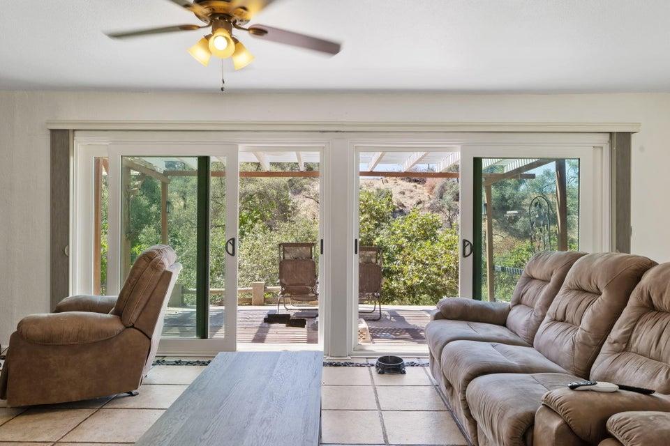 35548 Hummingbird Ln, Yokuts Valley, CA 93675