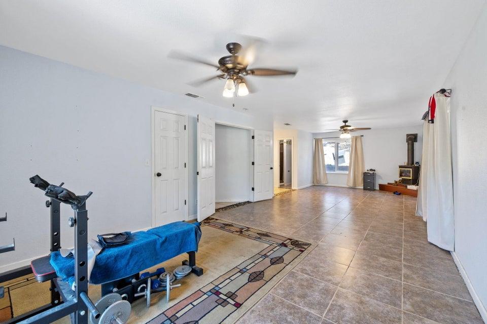 35548 Hummingbird Ln, Yokuts Valley, CA 93675