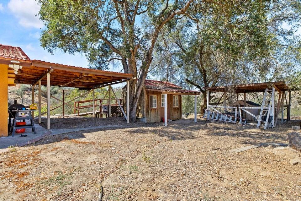 35548 Hummingbird Ln, Yokuts Valley, CA 93675
