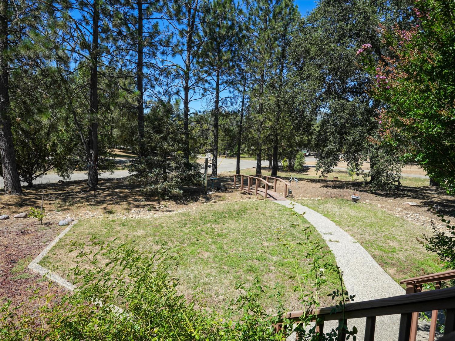 45241 Dillon Dr, Ahwahnee, CA 93601