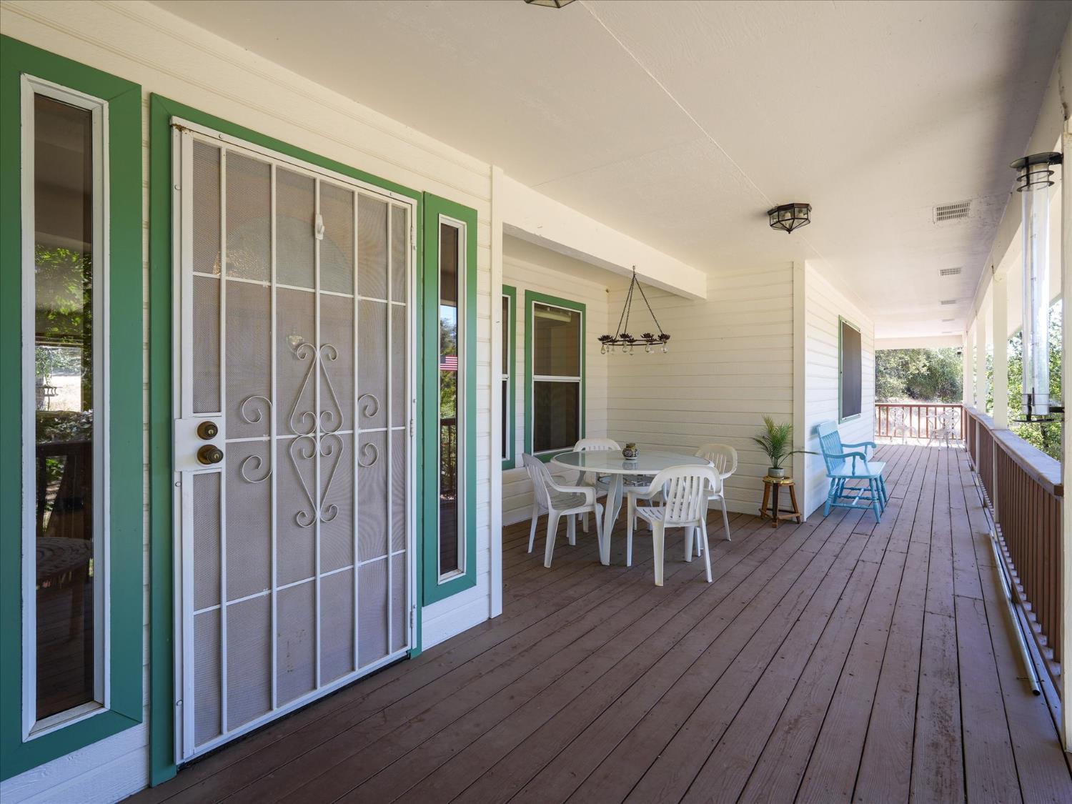 45241 Dillon Dr, Ahwahnee, CA 93601
