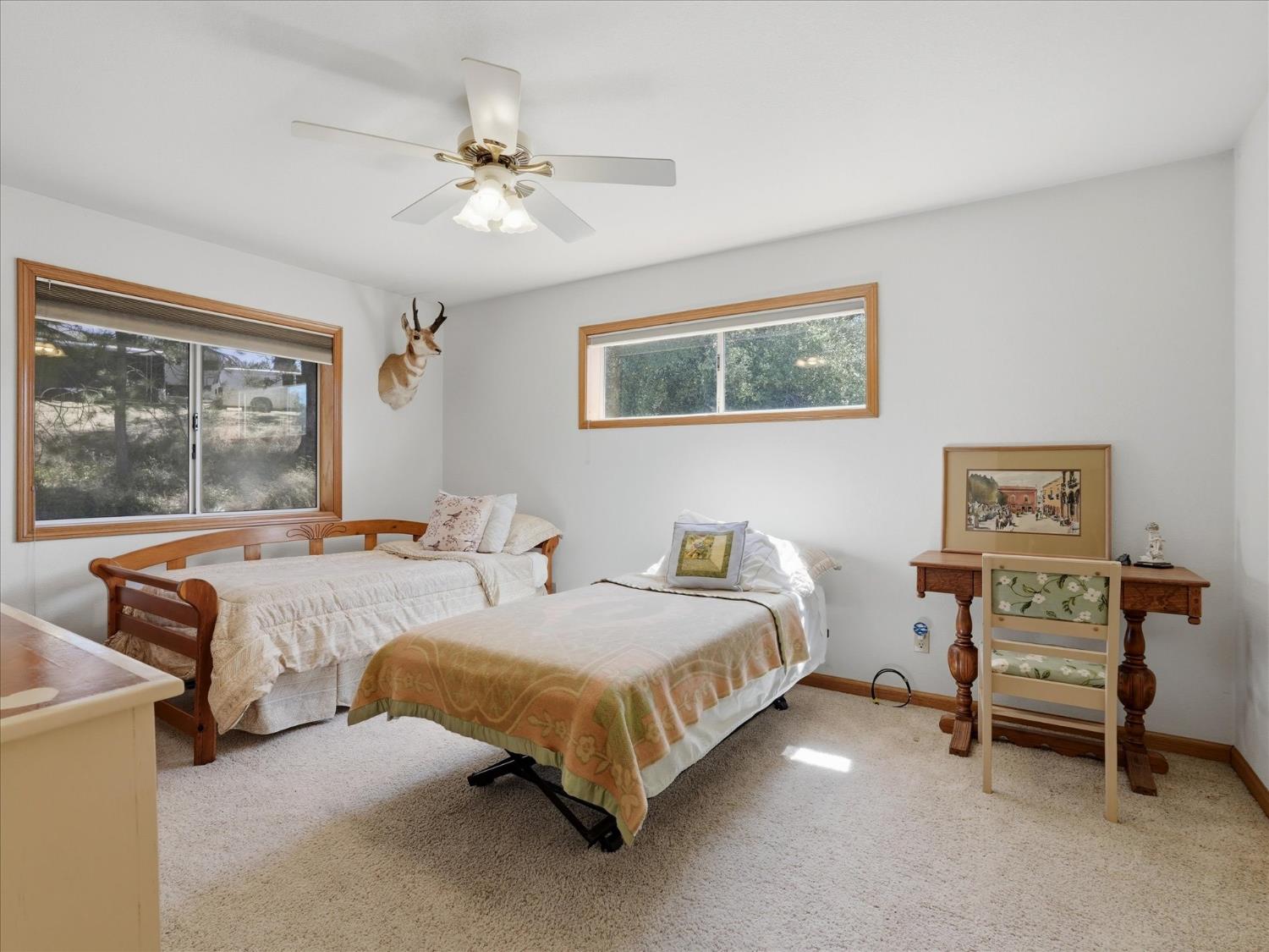 45241 Dillon Dr, Ahwahnee, CA 93601