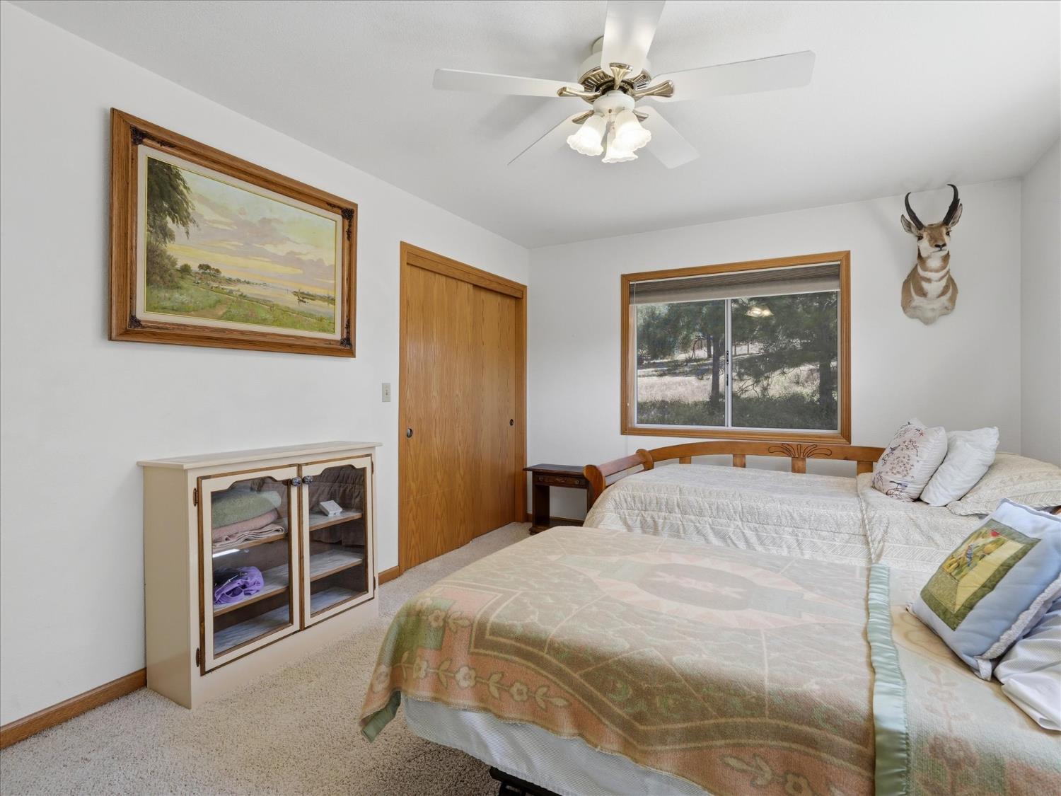 45241 Dillon Dr, Ahwahnee, CA 93601