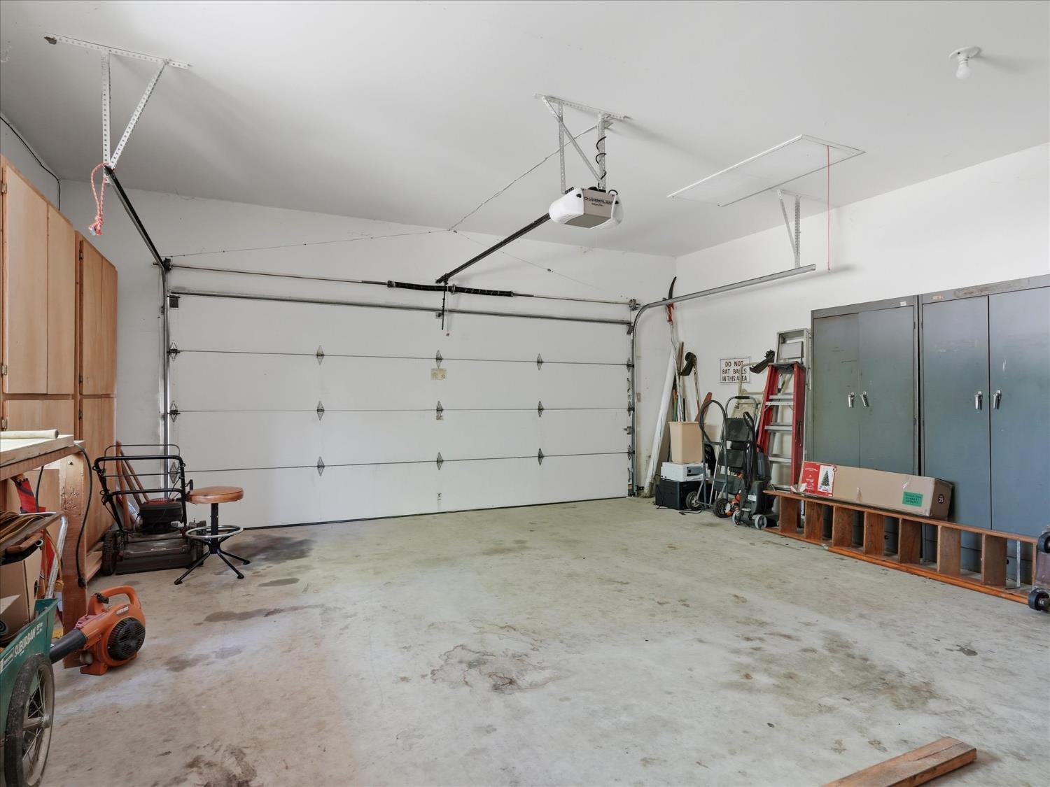 45241 Dillon Dr, Ahwahnee, CA 93601