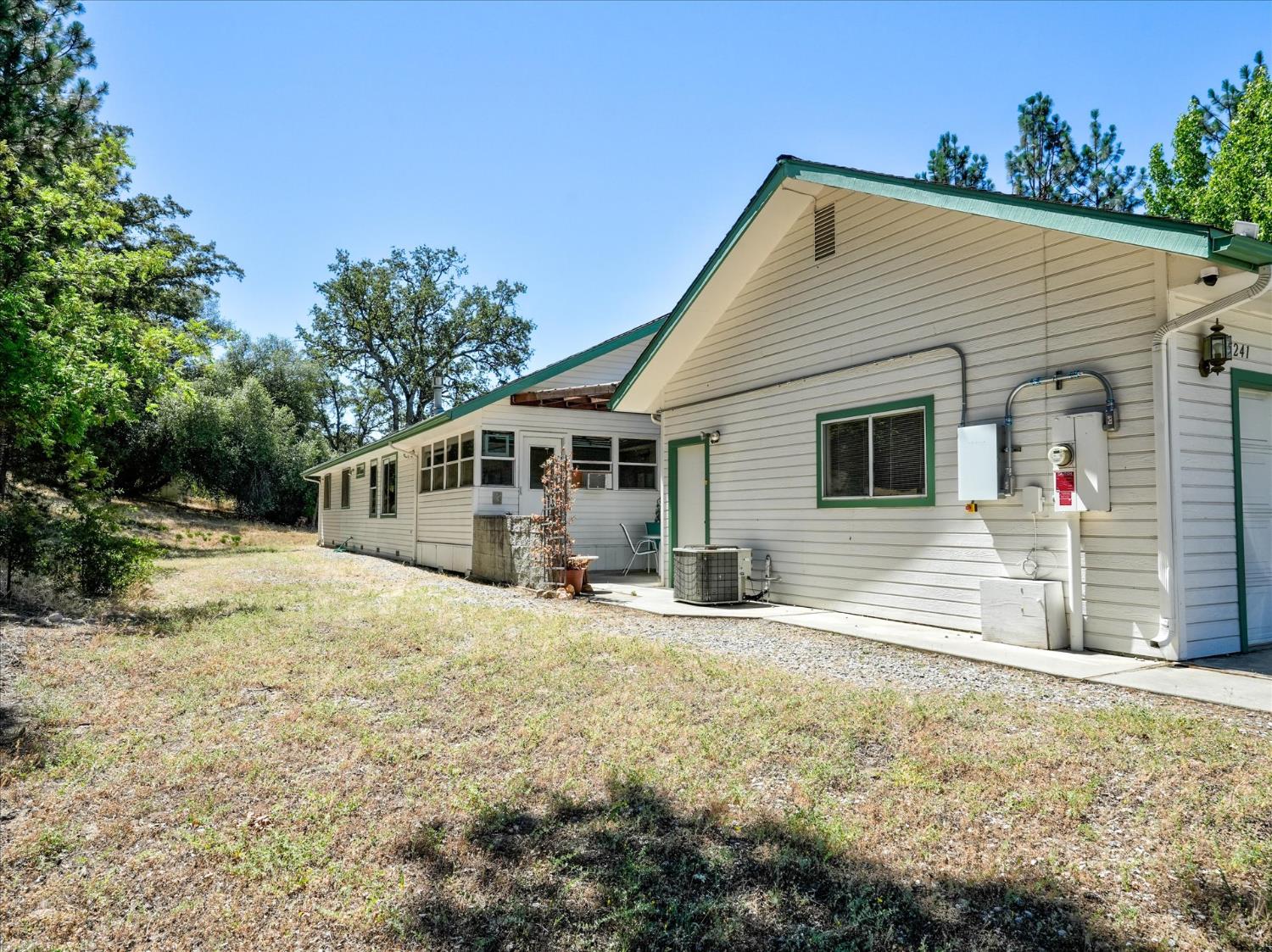 45241 Dillon Dr, Ahwahnee, CA 93601