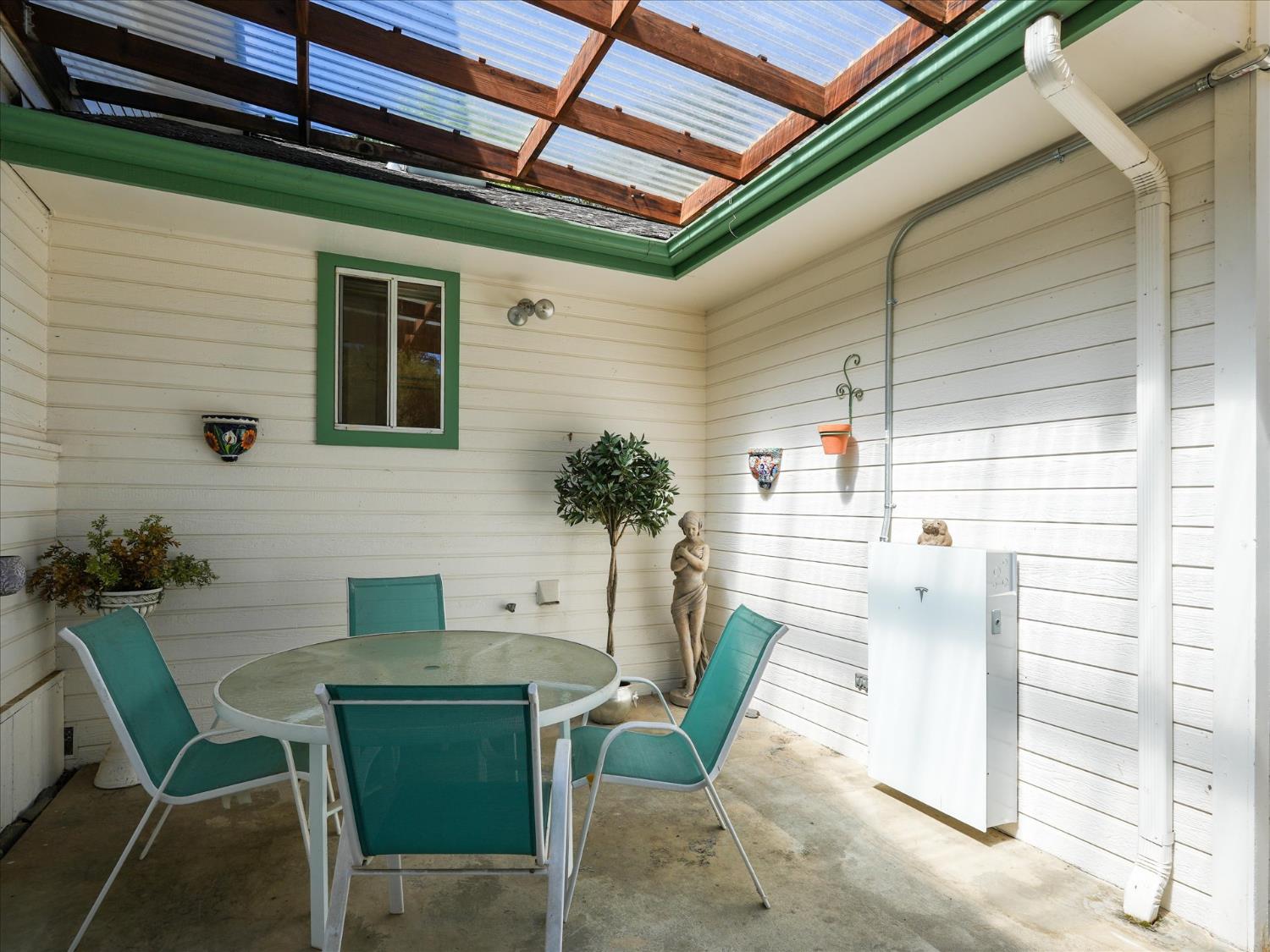 45241 Dillon Dr, Ahwahnee, CA 93601