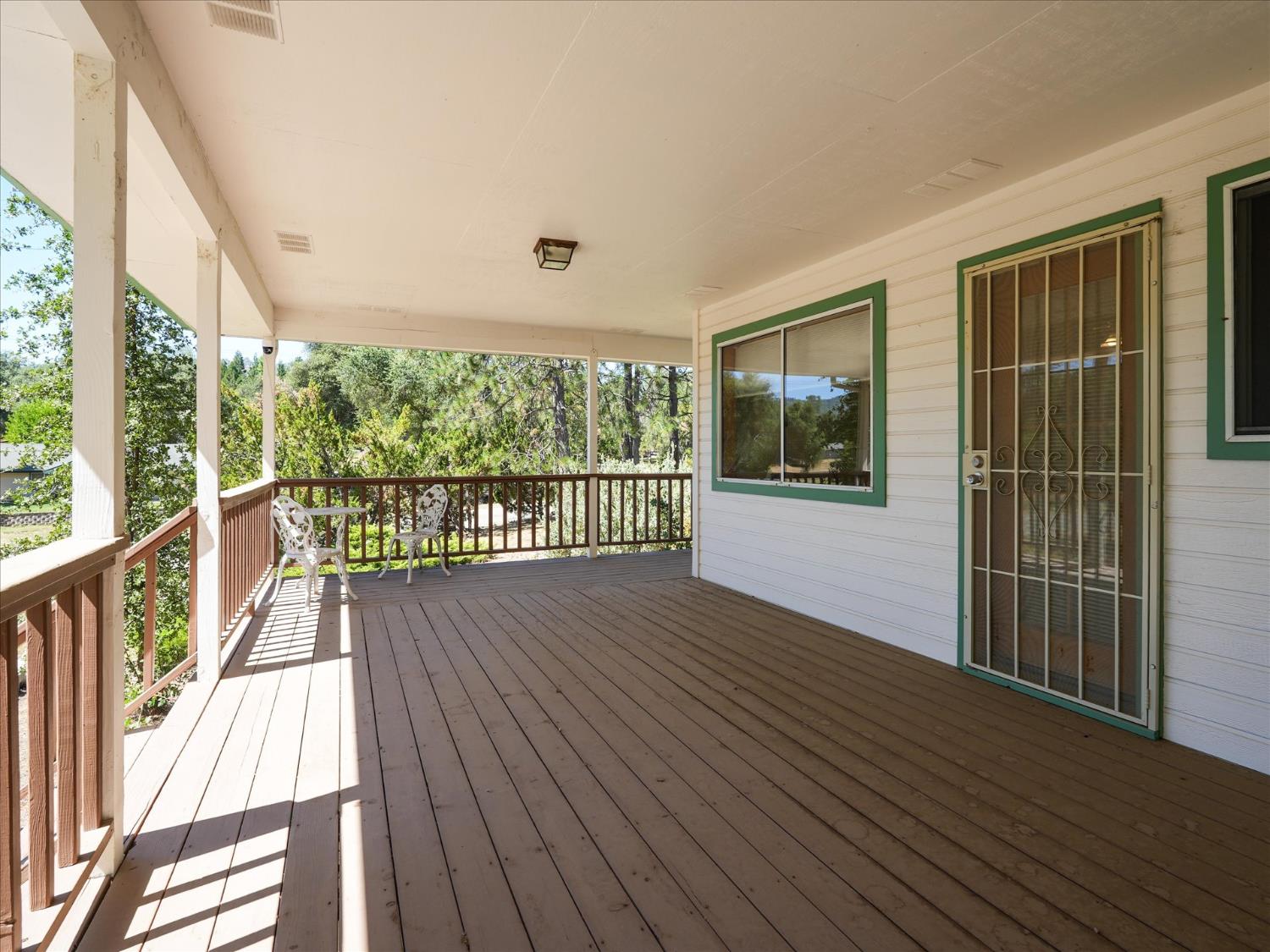 45241 Dillon Dr, Ahwahnee, CA 93601