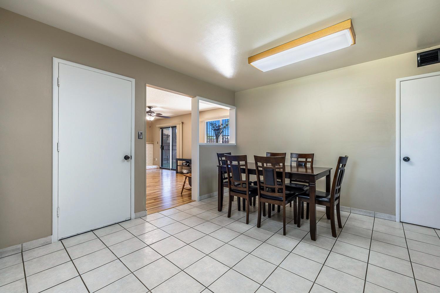 3422 E Lansing Way, Fresno, CA 93726