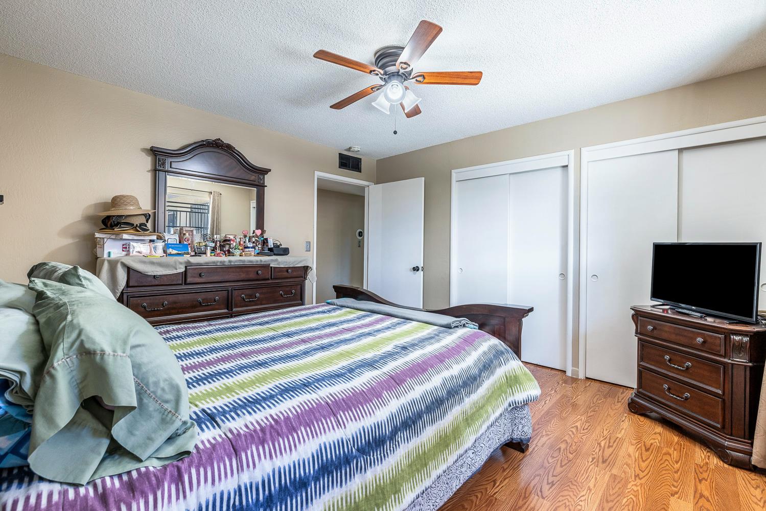 3422 E Lansing Way, Fresno, CA 93726